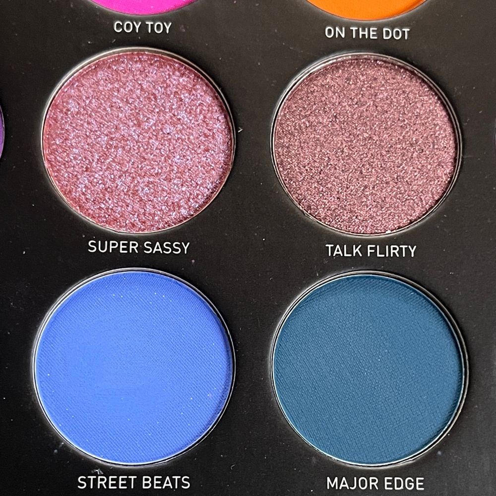 Disney Eyeshadow Palette matte and shimmer Truth Be Bold - Picture 15 of 16